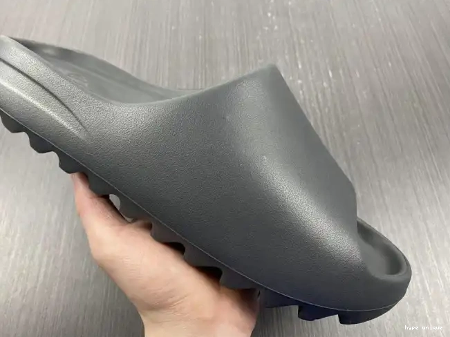 hype Onyx Slide Adidas Yeezy HQ6448 0324